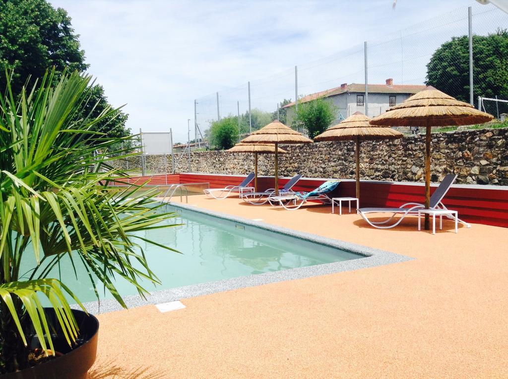 Domaine Le Prieure Hotel Chaumont-le-Bourg Exterior photo