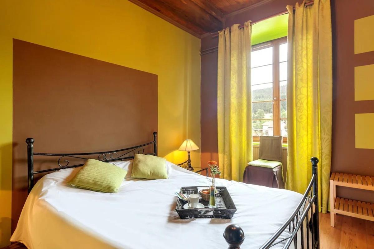 Domaine Le Prieure Hotel Chaumont-le-Bourg Room photo